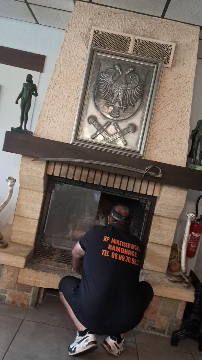 Ramonage cheminée - Ramoneur Dagneux Ain